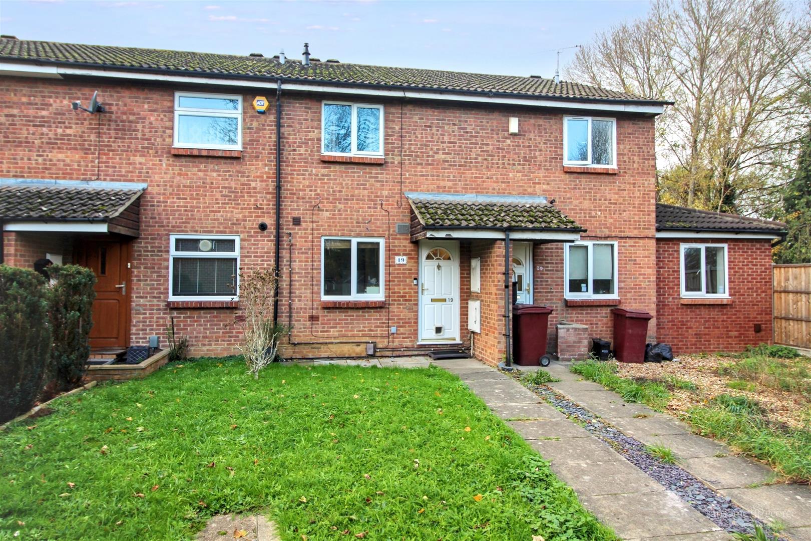 2 bed property in Thornton Mews, Reading